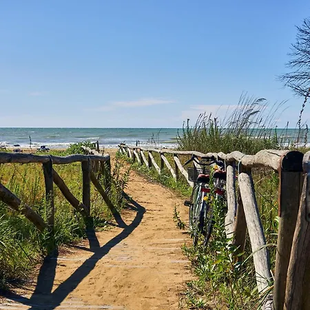 Colourful With Terrace Overlooking The Sea * Bibione