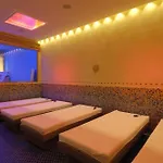 Colourful With Terrace Overlooking The Sea Apartamento Bibione