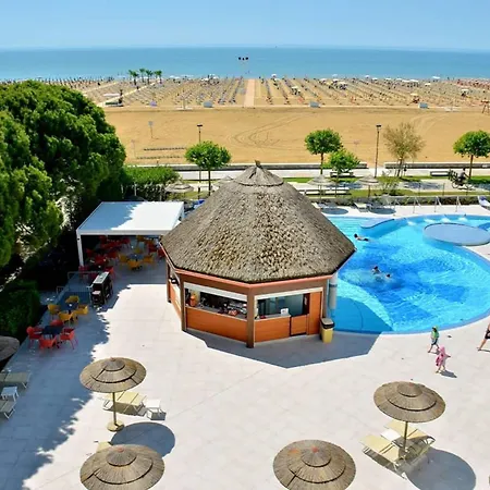 Colourful With Terrace Overlooking The Sea 아파트 *