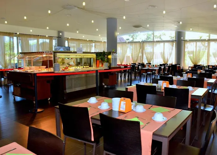 דירה Colourful With Terrace Overlooking The Sea